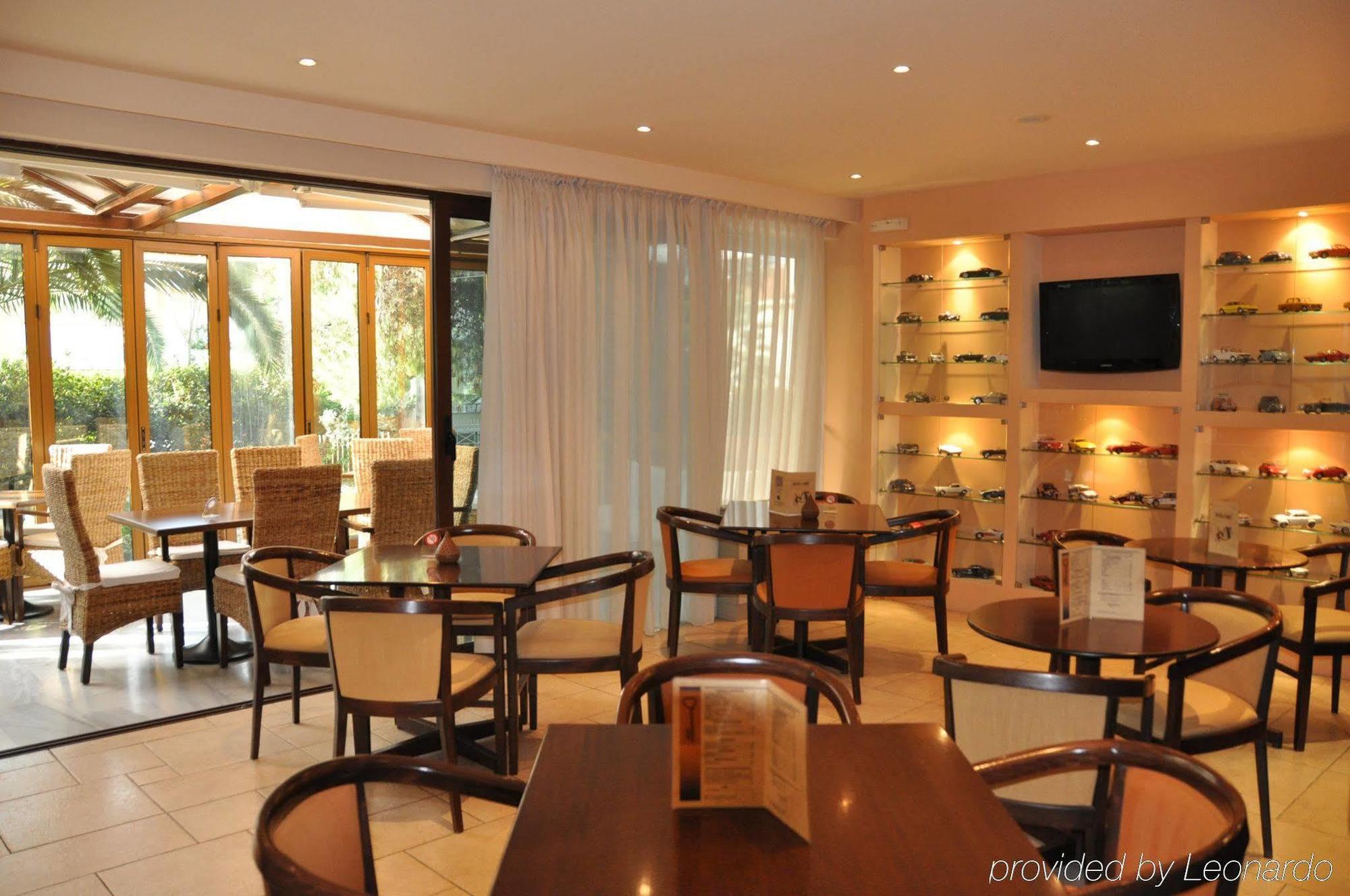 Hotel Chris Athens Restoran gambar